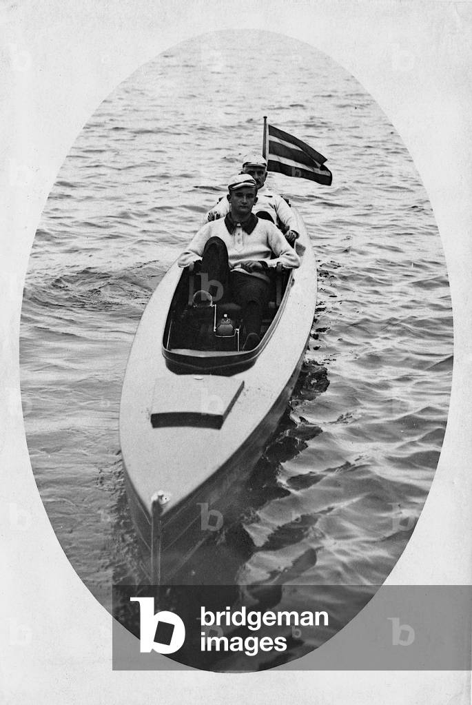 Pedalo, 1919 (b/w photo)