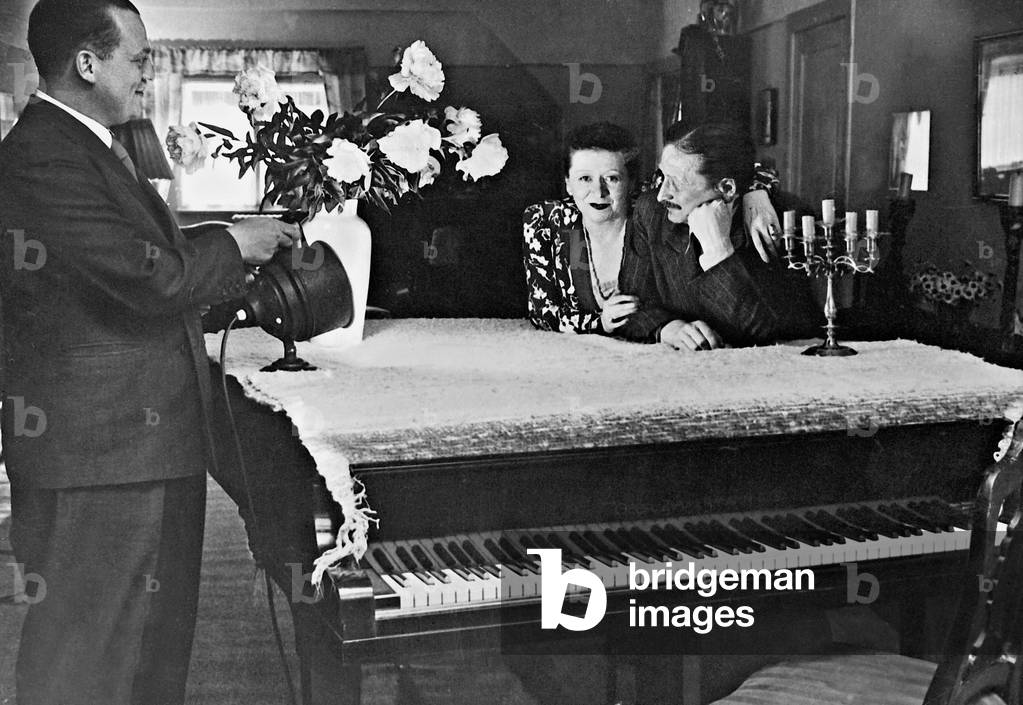 Fritz Schonherr, Trude Hesterberg and her brother, 1937 (b/w photo)
