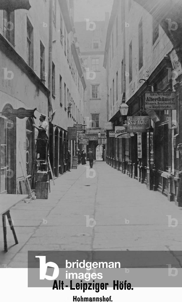 Courtyards of Alt Leipzig, 1917 (b/w photo)