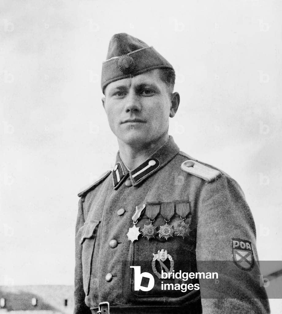 Officer of the Vlasov army on the Eastern Front, 1944 (b/w photo)