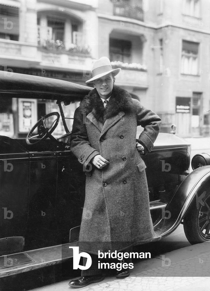 Men's Fashion, 1928 (b/w photo)