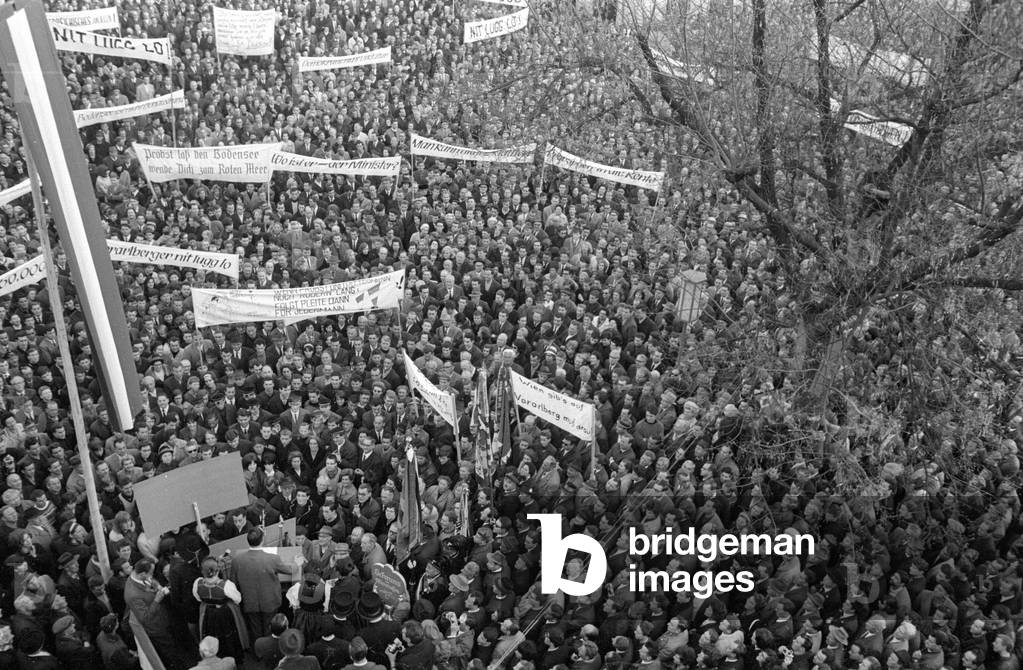 Demonstration for the ship name 