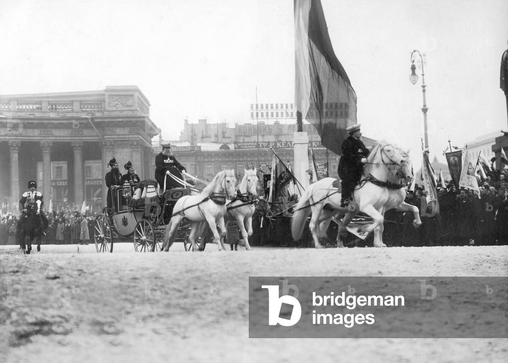 Carriage of the Empress in St.Petersburg, 1913 (b/w photo)