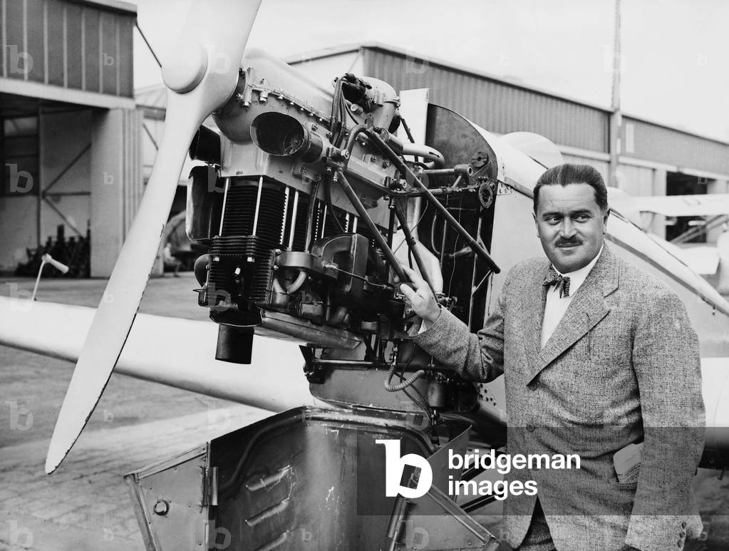Hellmuth Hirth and his new motor 'H.M.60', 1931 (b/w photo)