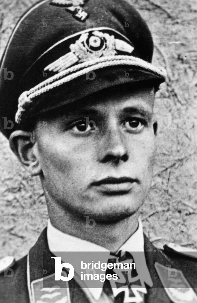 Knight's Cross bearer Dietrich Puttfarken, 1942 (b/w photo)