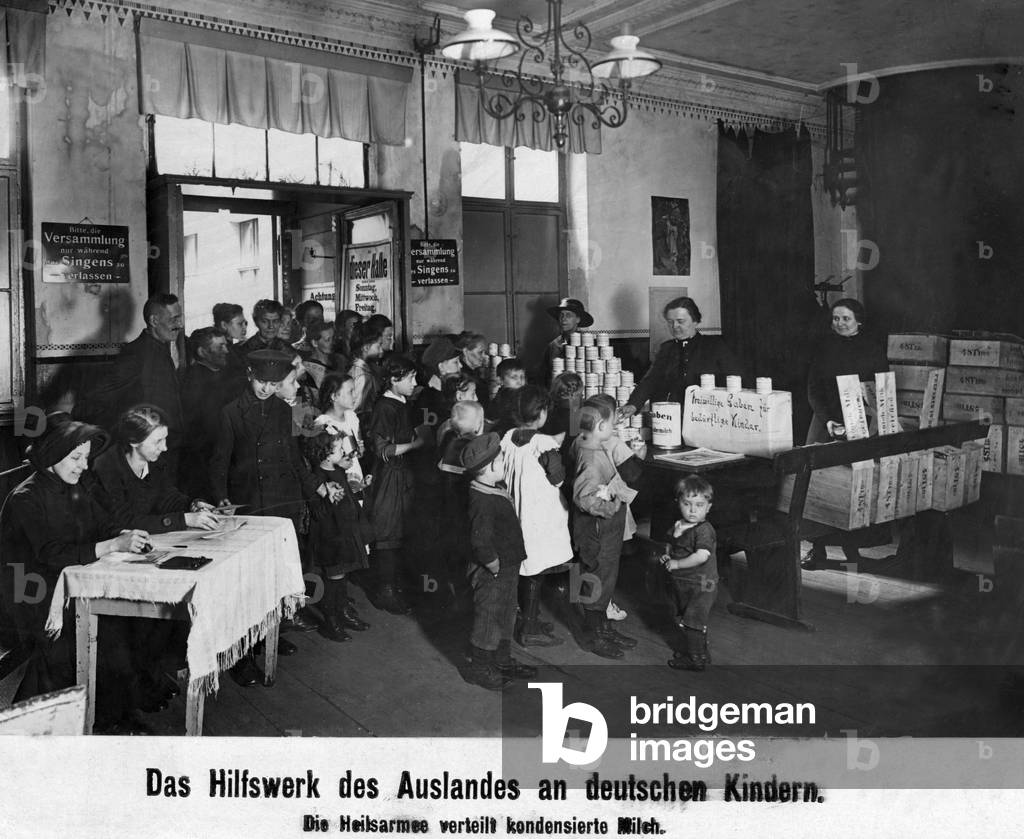Distribution of concentrated milk by the Salvation Army, 1920