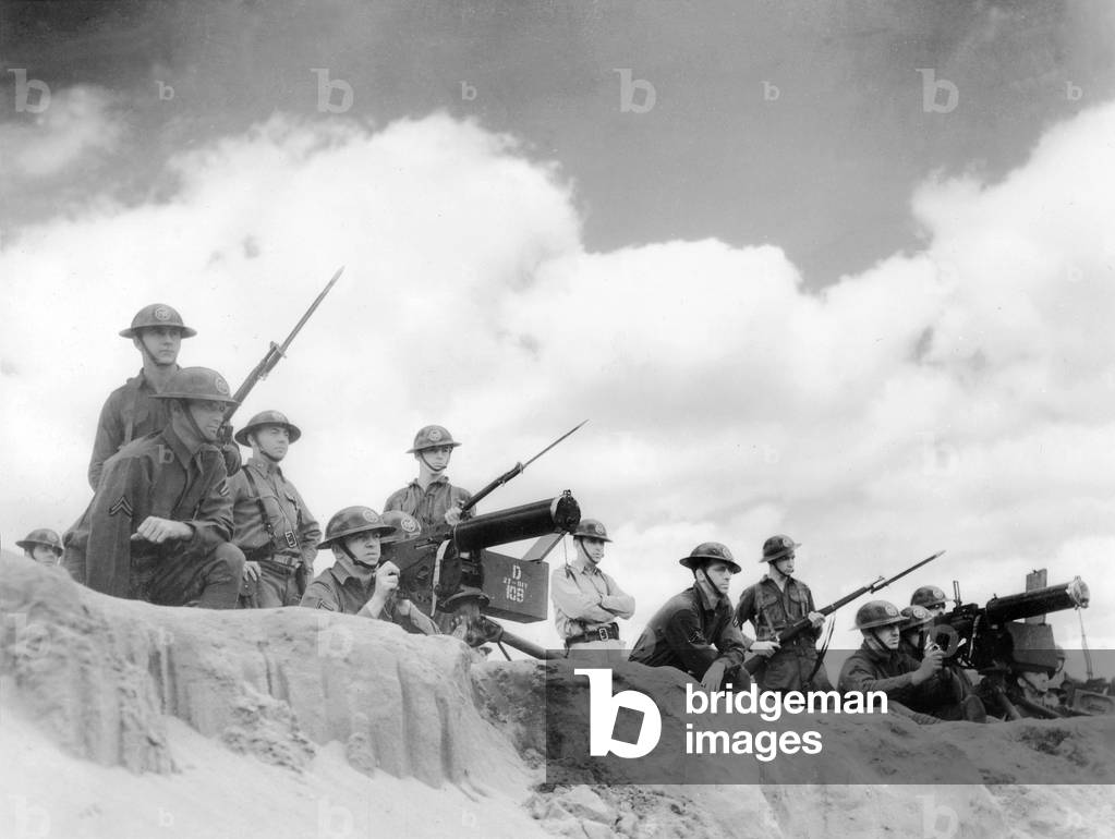 American soldiers during a maneuver, 1935 (b/w photo)