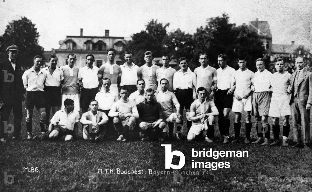 FC Bayern Munich - MTK Budapest 7:1 (b/w photo)
