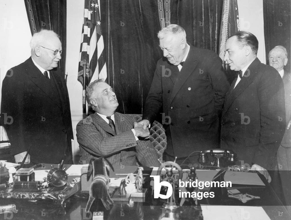 Hans Luther, President Franklin Delano Roosevelt, Dr. Hugo Eckener and Ernst Lehmann, 1936 (b/w photo)