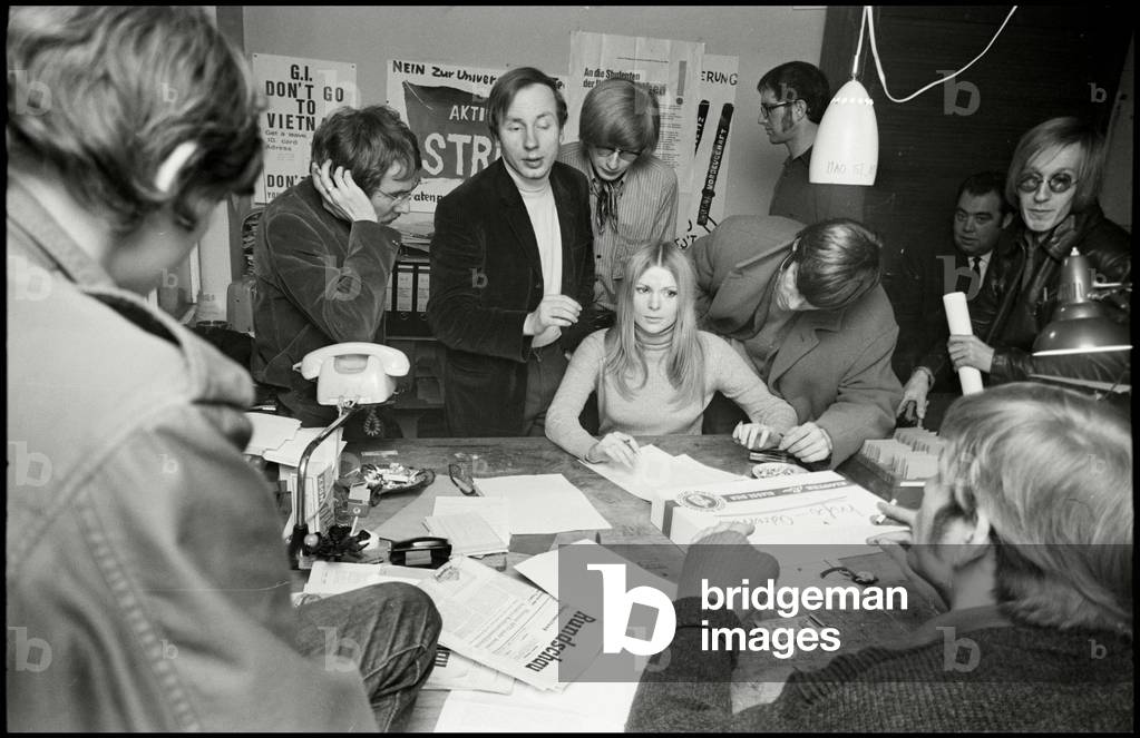 Krahl und Anette Bauer in the office of the Socialst Student Group, Frankfurt 1969 (b/w photo)