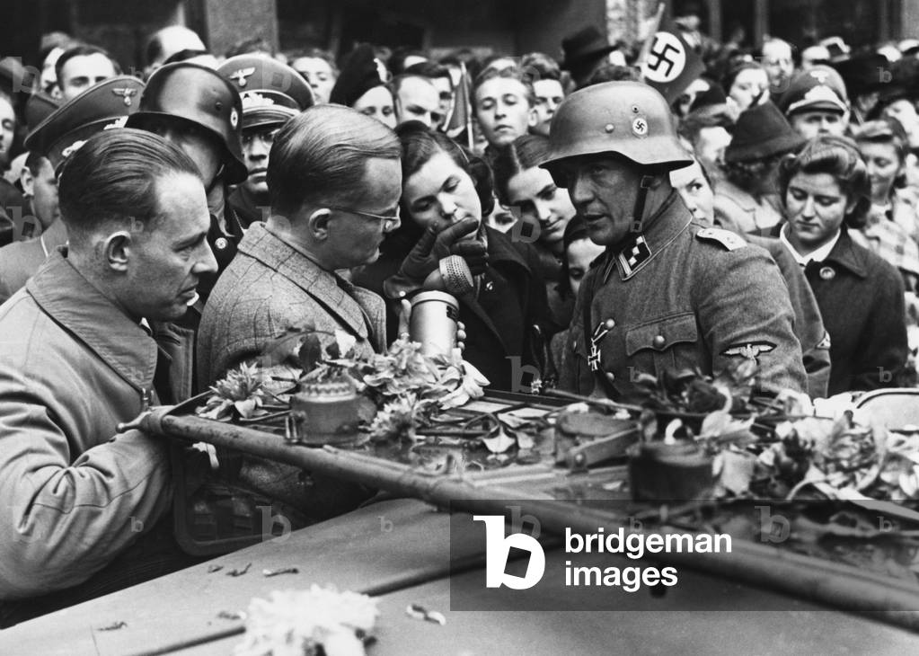 SS Leibstandarte (Guard of Corps) in Prague, 1939