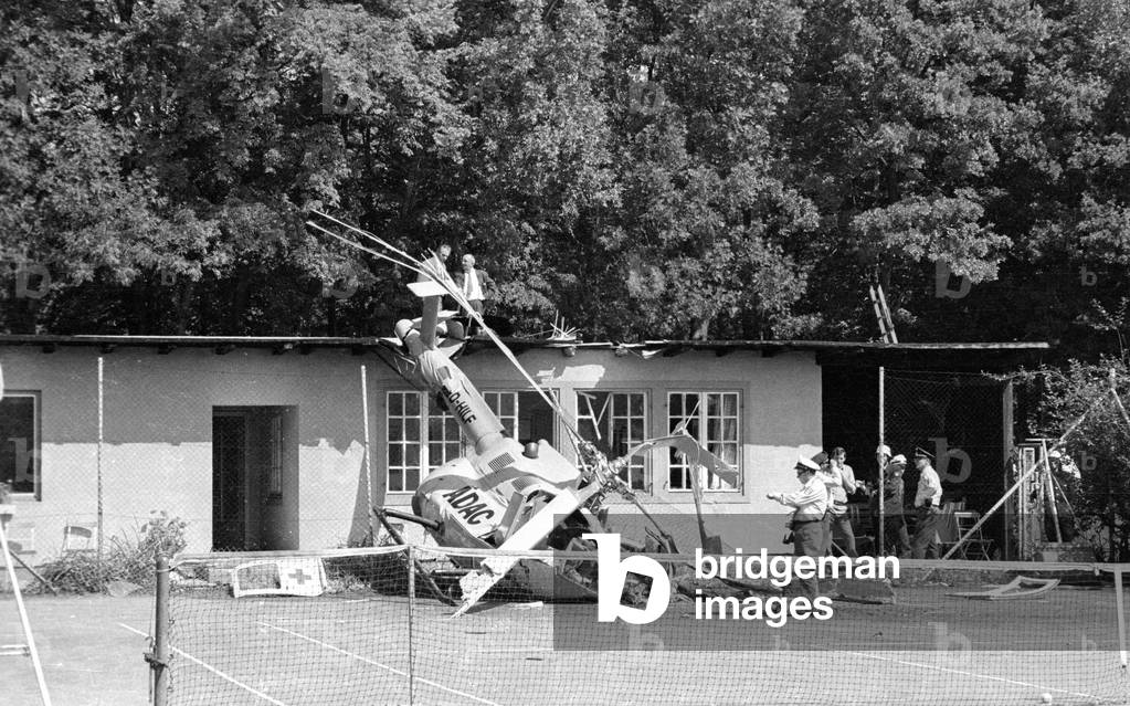 Helicopter crash in Allach, 1971 (b/w photo)