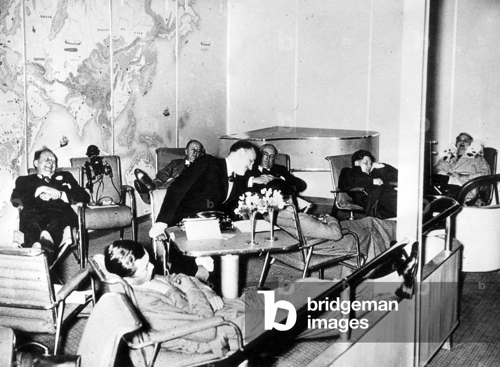Music room in the gondola the LZ 129 'Hindenburg', 1936 (b/w photo)