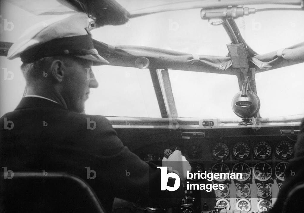 Siegfried Graf von Schack in the cockpit of a FW 200 'Condor' by Focke-Wulf, 1938 (b/w photo)