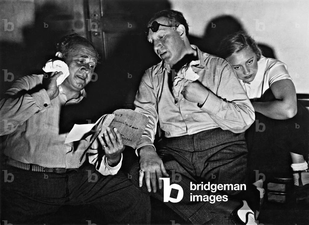 Ludwig Stoessel, Richard Tauber, Heidi Eisler at a rehearsal, 1932 (b/w photo)