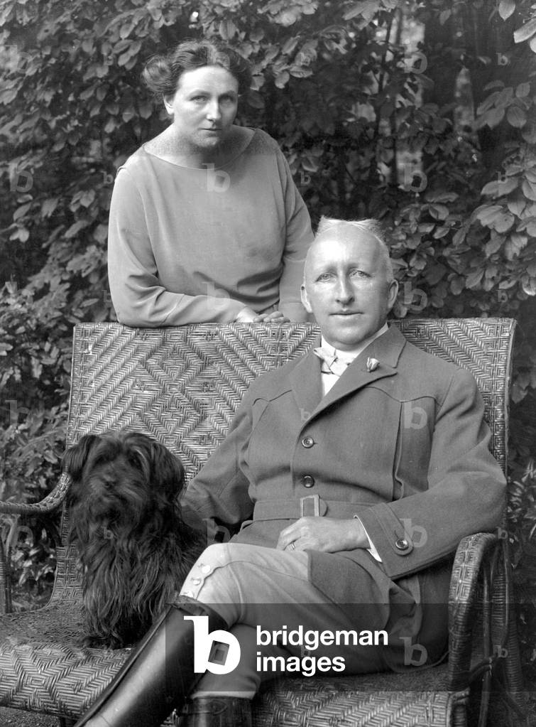 Winifred Wagner and her husband Siegfried Wagner, 1937 (b/w photo)