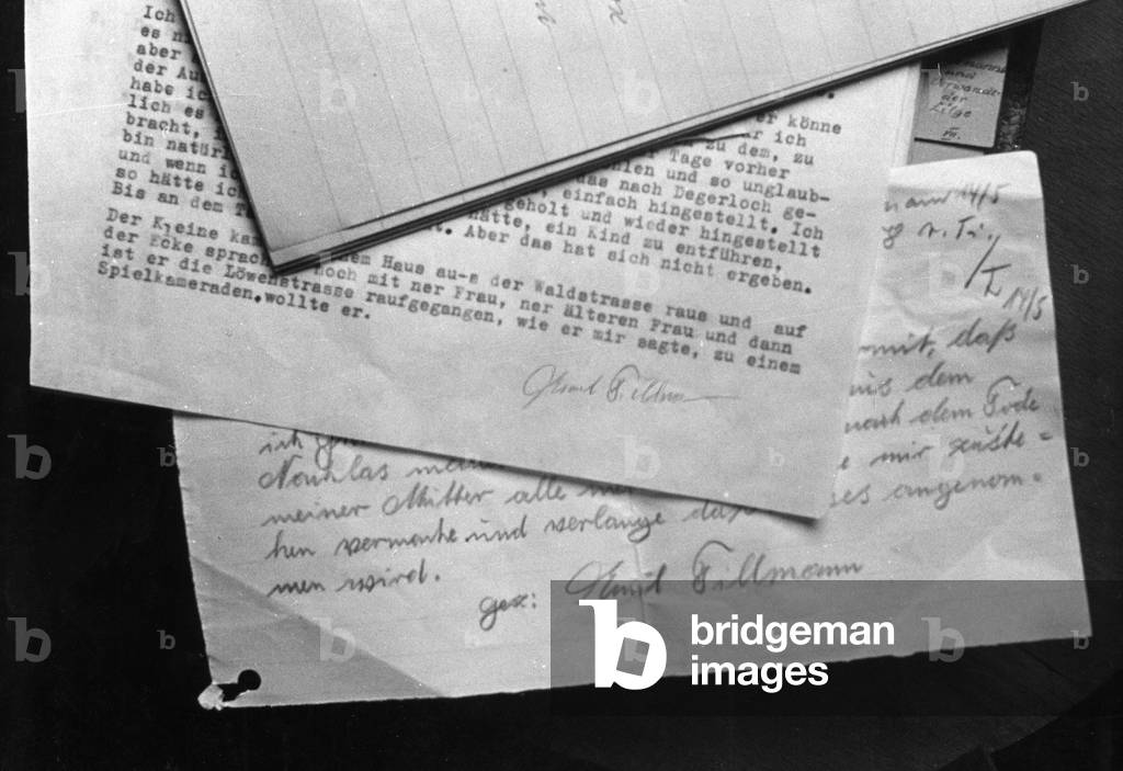 The testament of Emil Tillmann, 1958 (b/w photo)