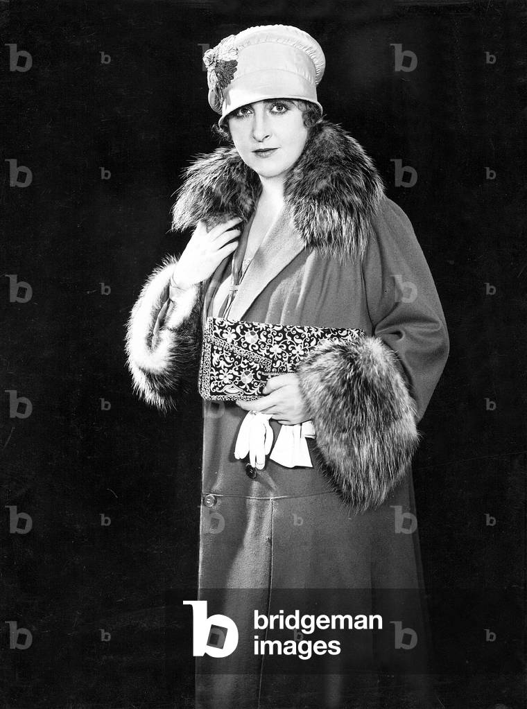 Henny Porten in 'Woe if they release', 1926 (b/w photo)