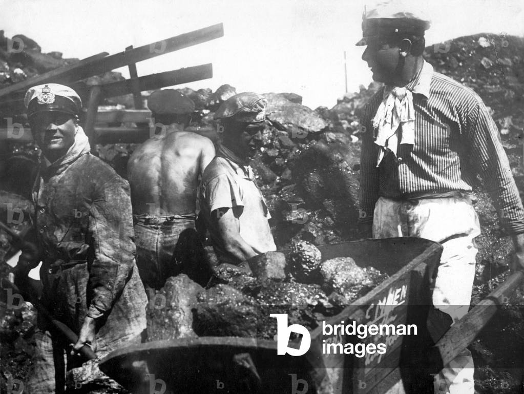The German cruiser 'Emden' in the First World War (b/w photo)