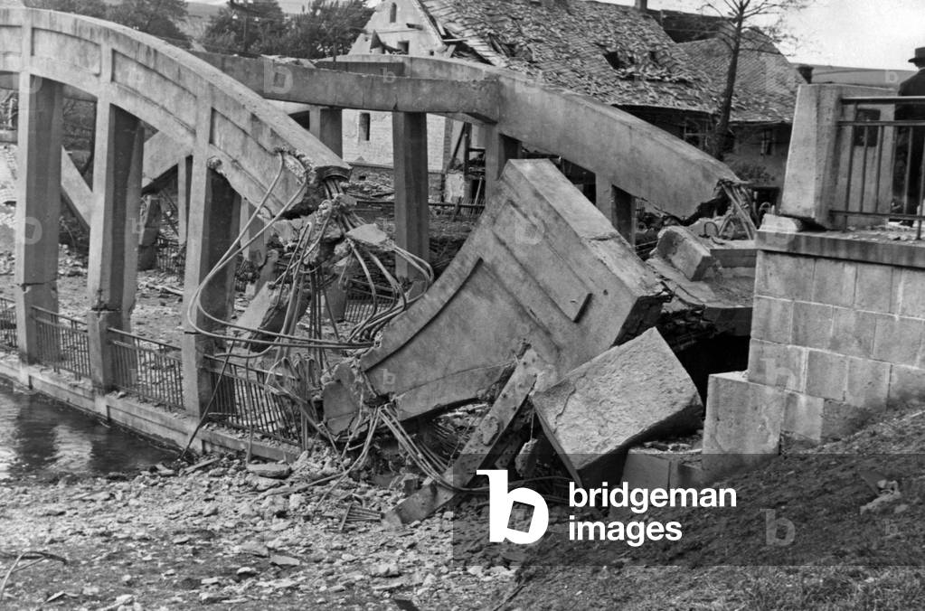 Destroyed bridge in Breitenfurt, 1938
