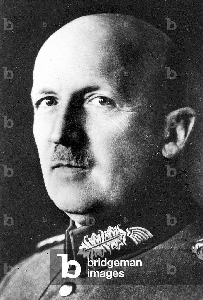General Kurt von Schleicher (b/w photo)