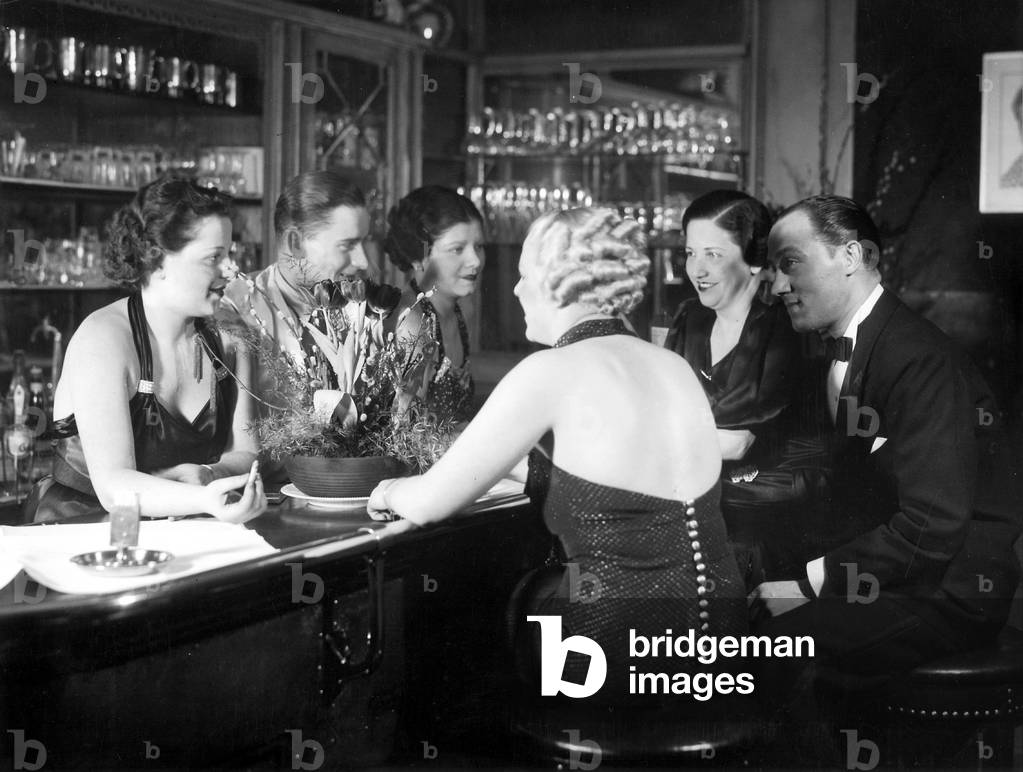 'Atlantik' bar in Berlin, 1937 (b/w photo)
