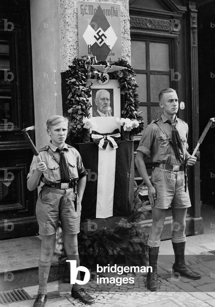 HJ-Guards of Honour for Paul von Hindenburg, 1934 (b/w photo)