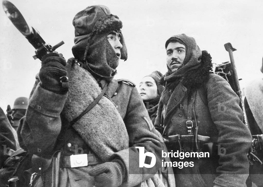 Spanish soldiers from the 'Blue Division' on the Eastern Front, 1943 (b/w photo)