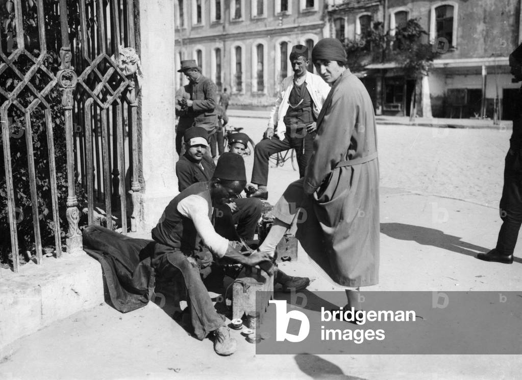 Shoeshiner in Istanbul, 1925 (b/w photo)