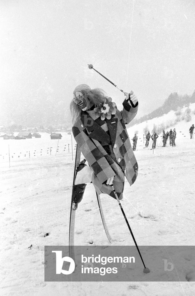 Ski course for children in the Skischule Garmisch, 1974 (b/w photo)