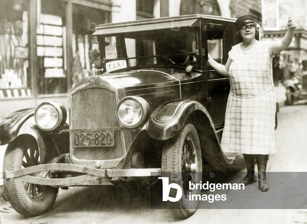 Female taxi driver in Syracuse, 1925 (b/w photo)