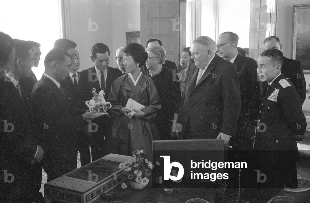 Ludwig Erhard in Bonn, 1964 (b/w photo)