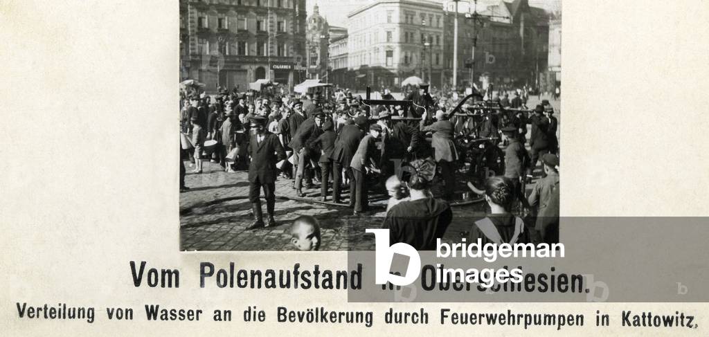 Distribution of water by firefighting pumps in Katowice, around the 1920s