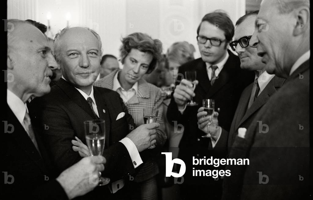Birthday party of FDP party leader Walter Scheel, 1969 (b/w photo)