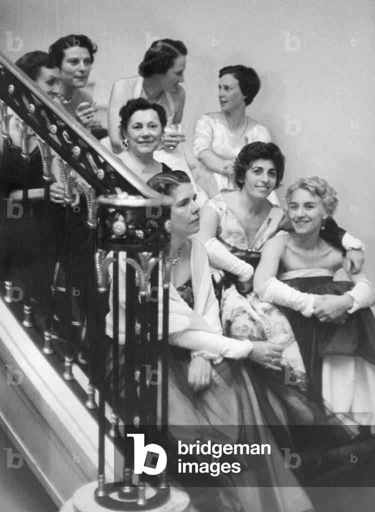 Coctail party in Tito´s white palais in Belgrade, 1955 (b/w photo)