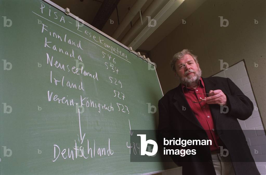 Prof. Dr. paed. Klaus-Jürgen Tillmann, 2002 (photo)