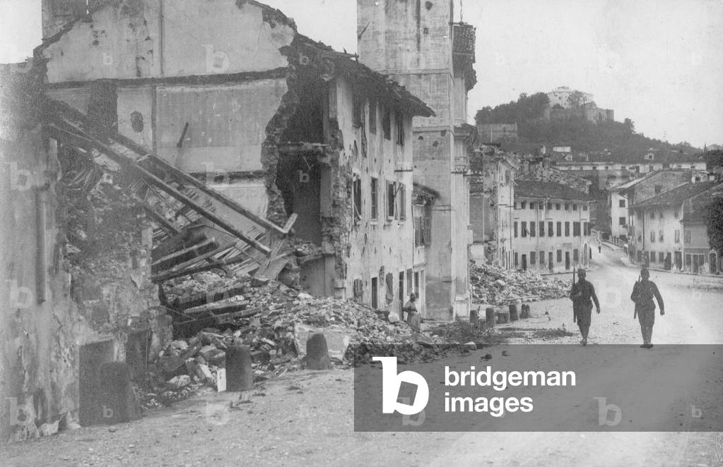 Destroyed Goerz in WWI, 1916 (b/w photo)