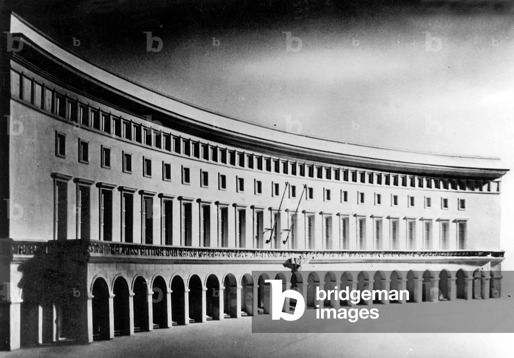 Model of the house of the German tourism (b/w photo)