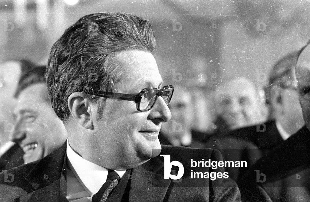 Hans-Jochen Vogel at the Starkbierfest (Strong Beer Festival) in Munich, 1971 (b/w photo)