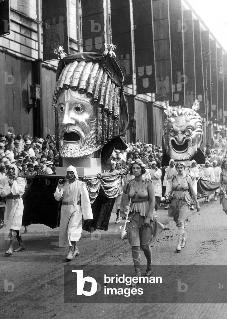Pageant '2000 years of German Culture '1938 (b/w photo)