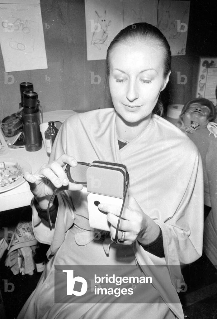 Erfinder- und Neuheiten-Ausstellung (Inventor and Novelty Exhibition) in Nuremberg, 1974 (b/w photo)