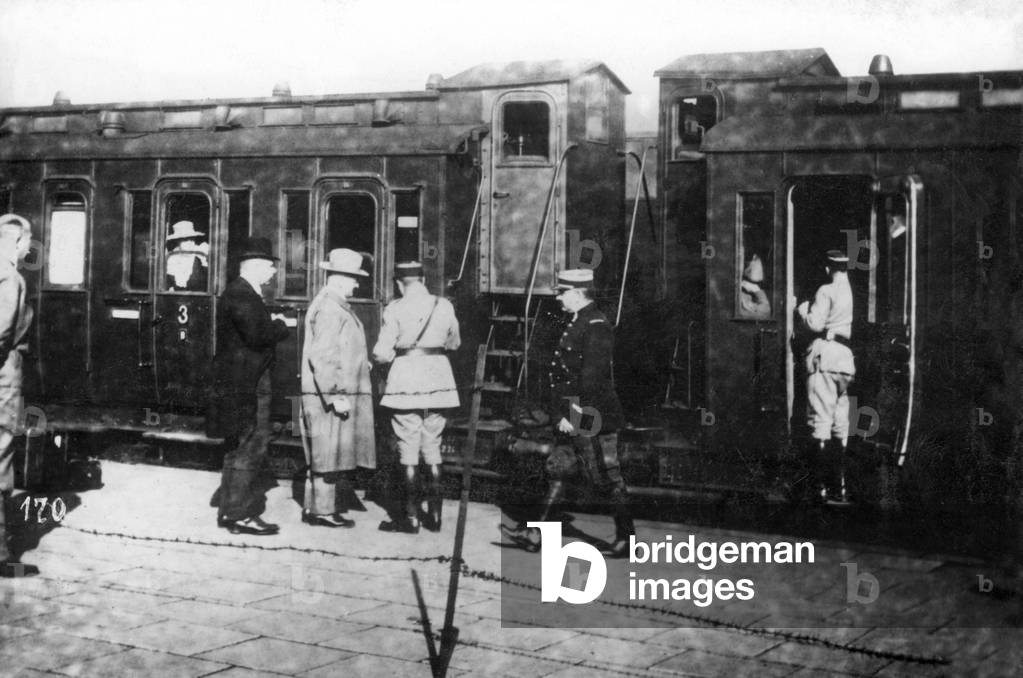 French passport control in Vohwinkel (today Wuppertal), 1923