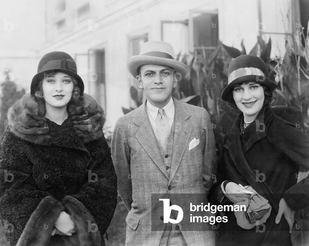 Dolores Costello, Gus Schlesinger and Helene Costello, 1926 (b/w photo)