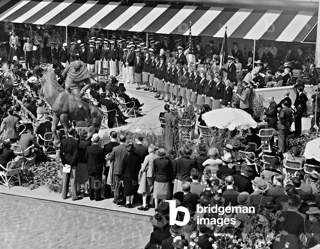 Inauguration of the Swedish pavilion for the World Exhibition of New York, 1939 (b/w photo)