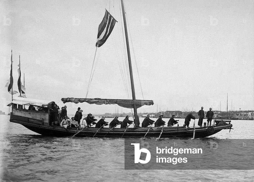Chinese junk, 1908 (b/w photo)