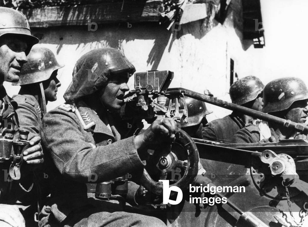 German Flak at the Eastern Front, 1941 (b/w photo)