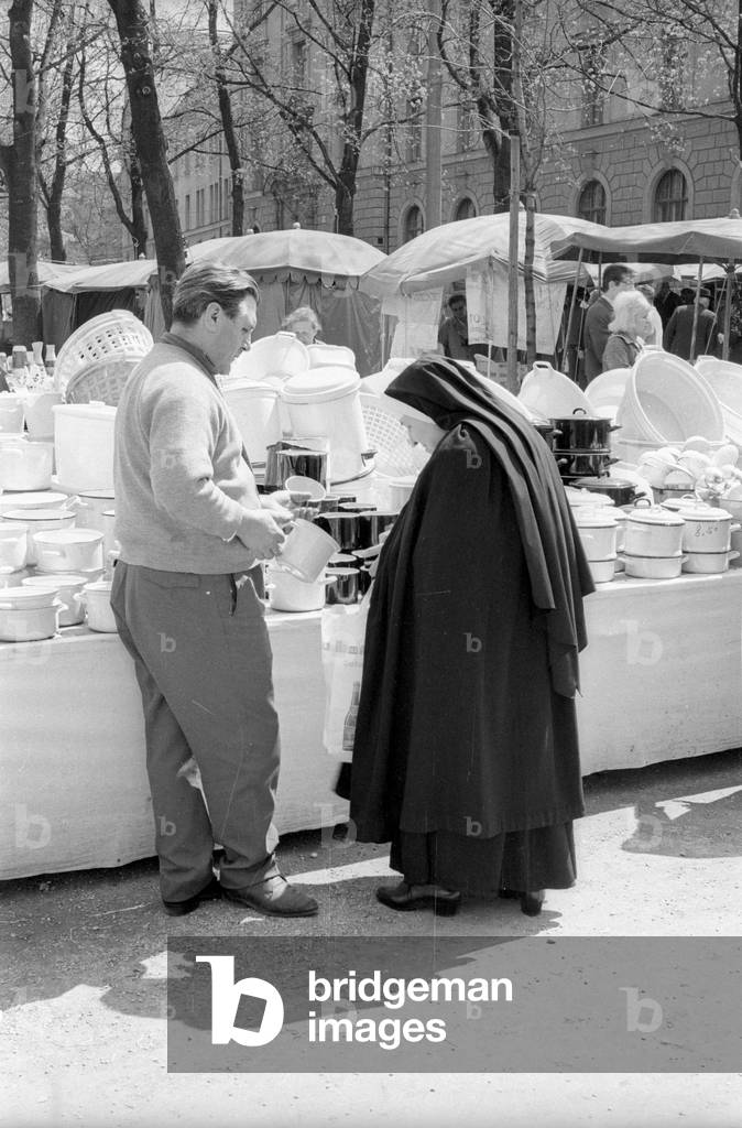 The Auer Dult in Munich, 1965 (b/w photo)