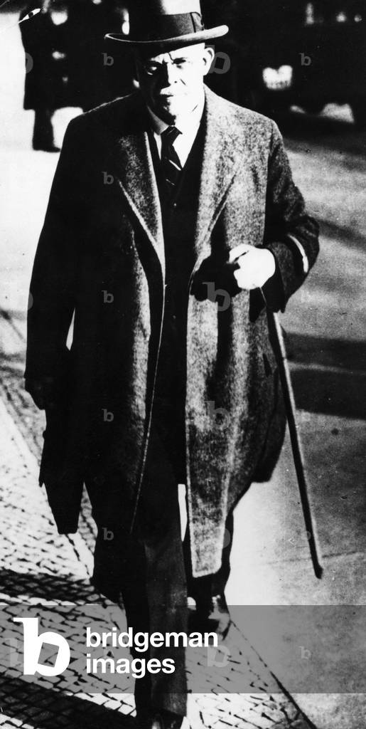 Portrait of Wilhelm Marx, about 1925 (b/w photo)