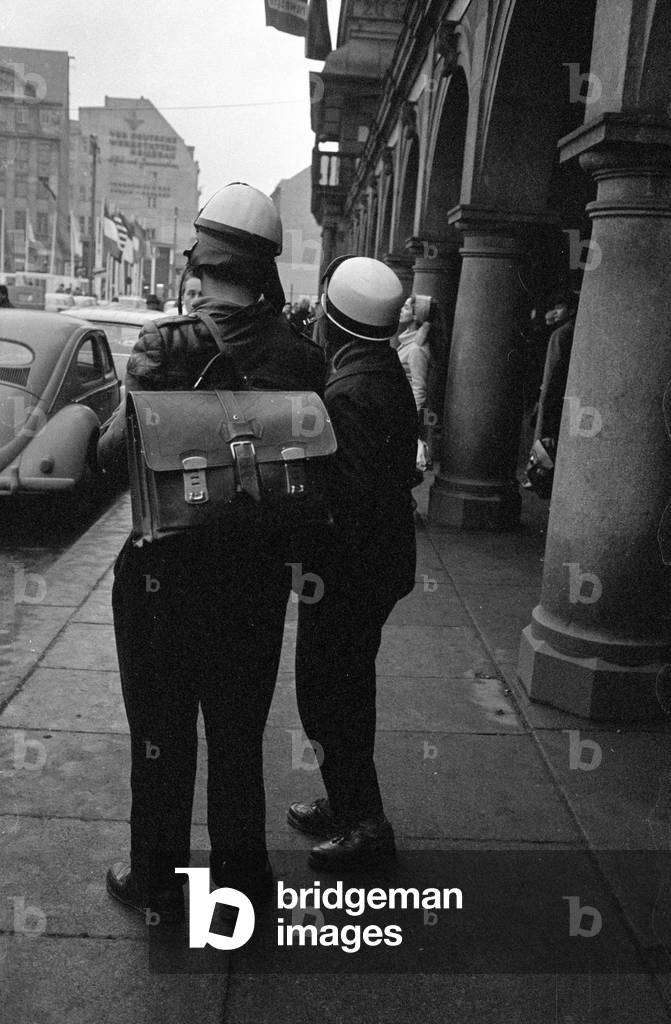 Leipzig at the time of the fair, 1960 (b/w photo)