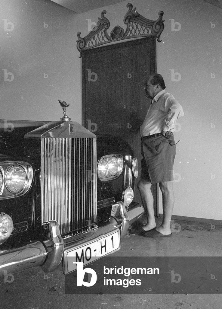 Carl Underberg on the Schwaerzenberg estate on Tegernsee lake, 1966 (b/w photo)